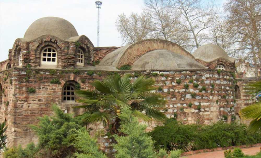  İznik, dünyada eşine az rastlanan, neredeyse bütünüyle açık hava müzesi olan antik bir şehir.