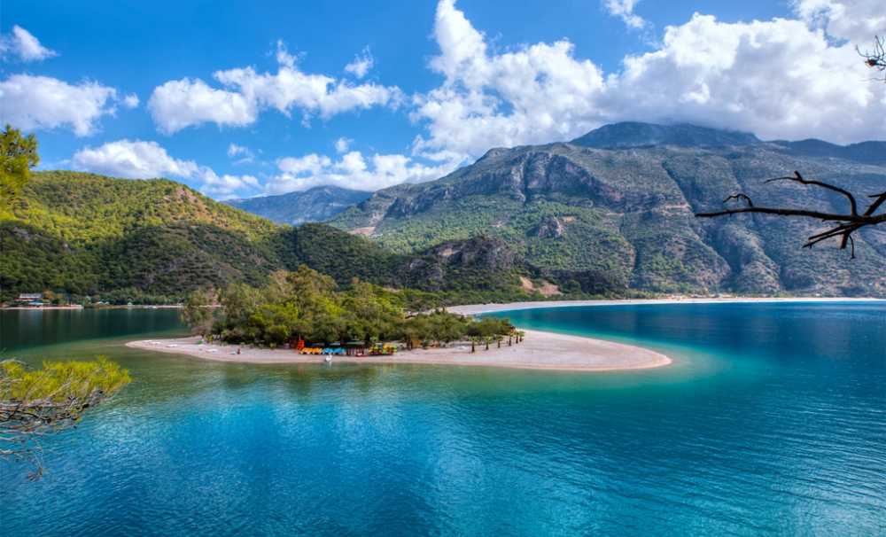 10 Günlük Bayram Tatilinde  Uçak Biletini Ucuza Getirme Yolları