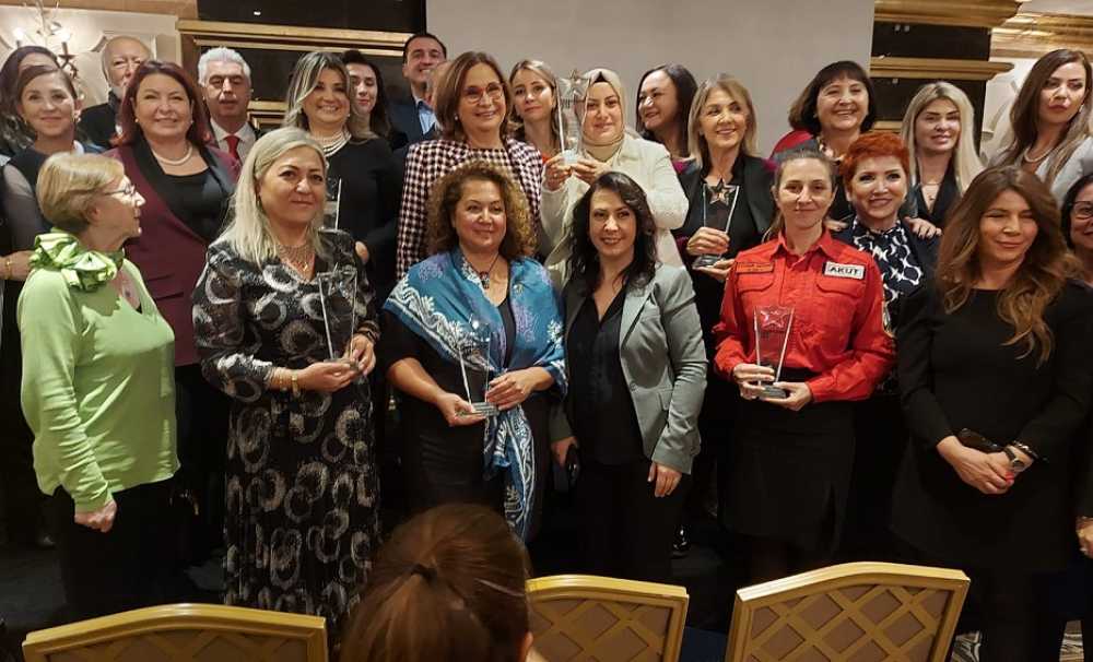 6.Kadın Girişimcileri Destekleme Zirvesinde ödüller sahiplerini buldu 