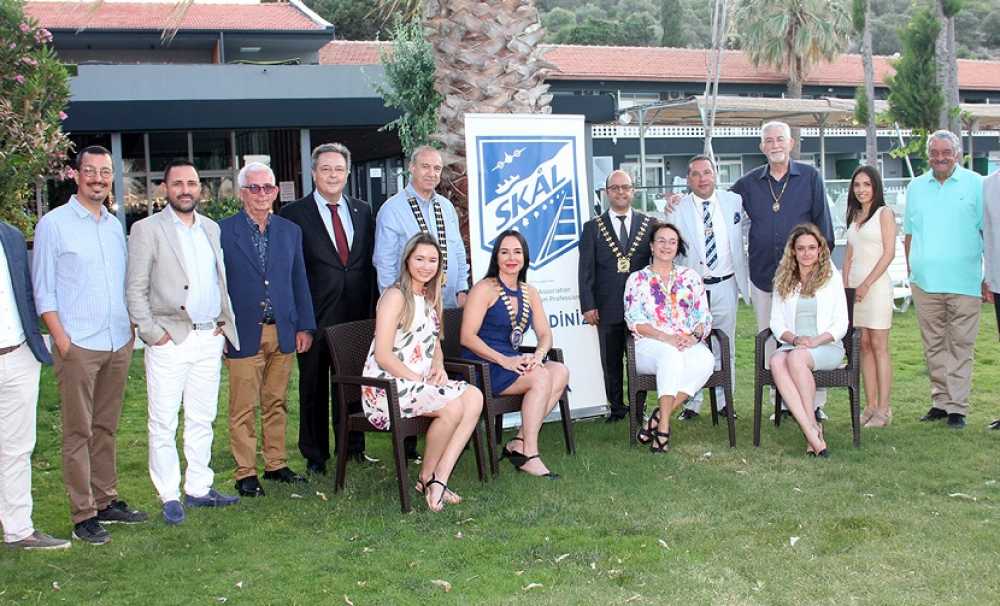  Skal İzmir Kulübü  Dünya Kongresi'ni kentlerine kazandırmak yarışıyor. 