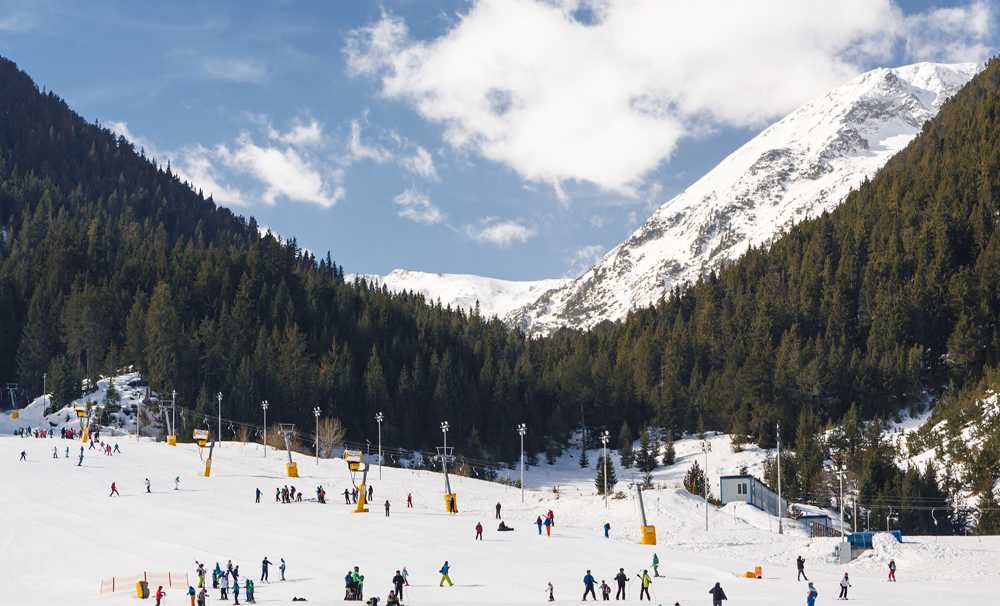 Jolly Tur ile Bansko veya Pamporovo’da kayak keyfi 