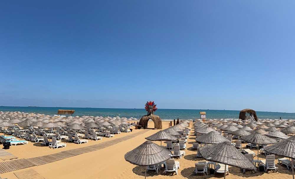  GogaBeach, sadece bir plaj değil; sanat, doğa ve konforun iç içe geçtiği bir yaşam alanı. 
