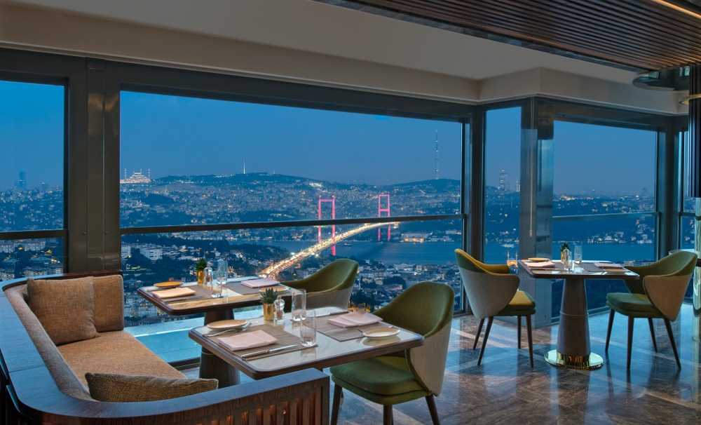 Mövenpick Bosphorus, yılbaşı akşamında muhteşem bir eğlenceye ev sahipliği yapacak. 