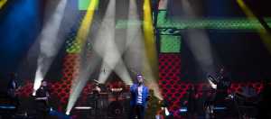 Bayram tatilinde gerçekleşen konser serileri, Ege ve Akdeniz otellerini rekor doluluğa ulaştırdı.