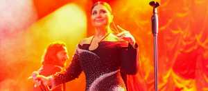 Sibel Can, verdiği muhteşem konserde binlerce dinleyicisine unutulmaz bir gece yaşattı. 
