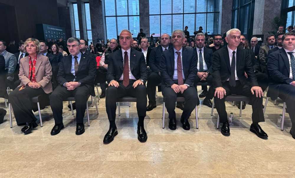 Türkiye, 2025 yılında elde ettiği gelir ve ziyaretçi sayısıyla turizmde küresel bir güç olduğunu kanıtladı. 