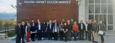 Hatay'da üreticiler  ‘ürünümüzü dünyaya satın’ çağrısı yaptılar.