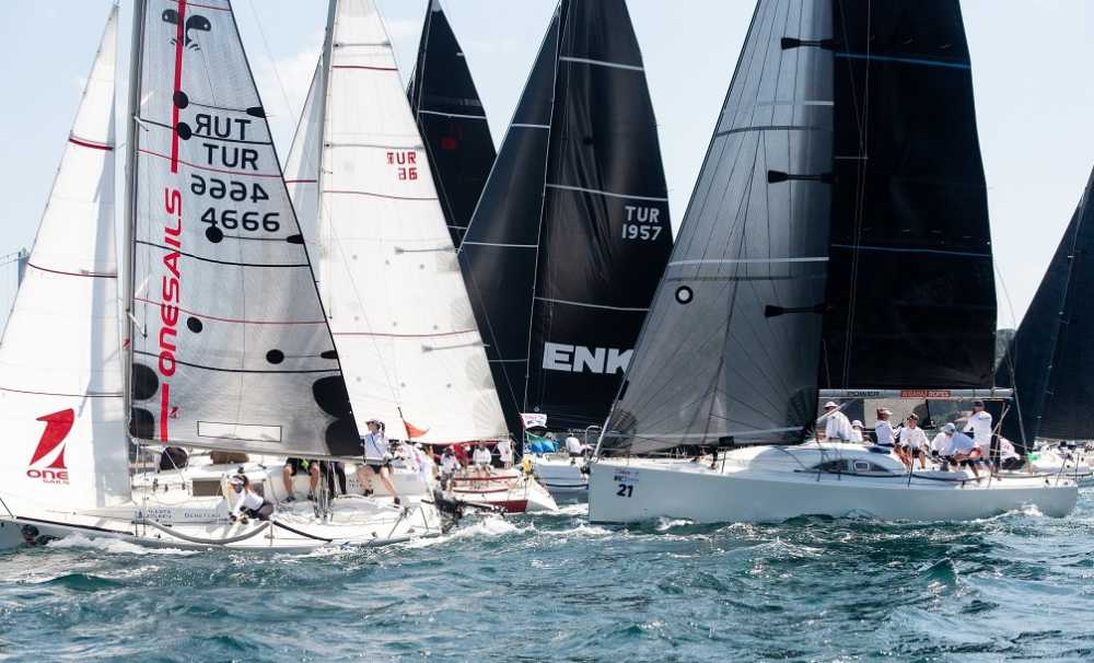  13. TAYK-Eker Olympos Regatta, İstanbul Boğazı’ndaki unutulmaz final etabıyla sona erdi. 