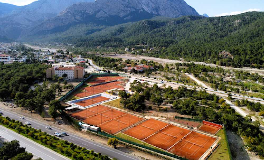 Corendon Tennis Club Kemer,uluslararası tenis turnuvasında 44 ülkeden,200 genç sporcuyu ağırlayacak