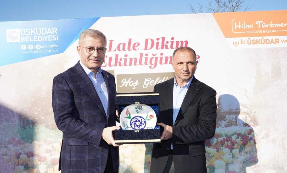  Lale dikimi etkinliği Üsküdar Nakkaştepe Millet Bahçesi’nde yapıldı