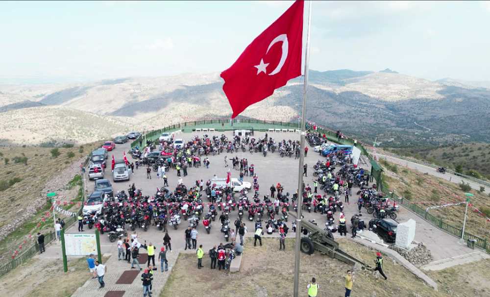 "Süvarinin İzinden" Motosikletli Saygı Sürüşü, 6.Yılında Kahramanların İzini 500 Demir At ile Sürmeye Devam Ediyor