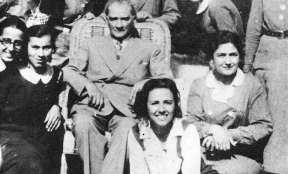 Trump Alışveriş Merkezi’nde Atatürk ve Gençlik Fotoğrafları Sergisi