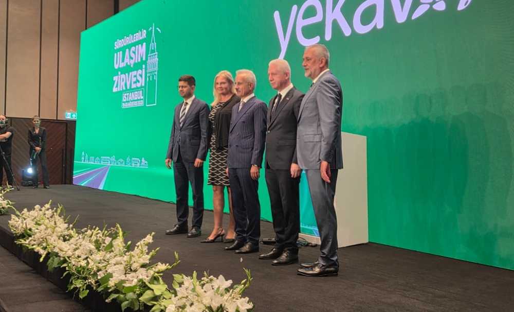 Uraloğlu,(YEKAV) tarafından düzenlenen Sürdürülebilir Ulaşım Zirvesi'nin açılışında konuştu