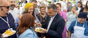  Manavgat,kültürel mirasının bir parçası olan Girit lezzetleriyle büyük sinerji yarattı. 