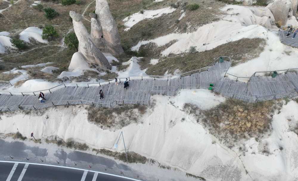 KAPADOKYA ALAN BAŞKANLIĞI’NDAN “ÜÇ GÜZELLER YÜRÜYÜŞ YOLU”NA YENİLEME DOKUNUŞU