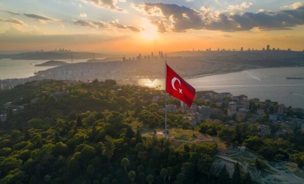 “TÜRKİYE’Yİ SAHADA ÖĞRENDİM, DÜNYAYA TUTKUYLA ANLATIYORUM”