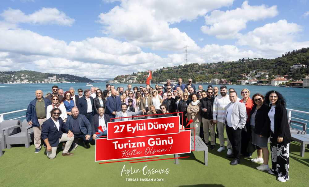 TÜRSAB Başkan Adayı Aylin Özsavaş, düzenlenen boğaz turunda sektör temsilcileri ve basın mensuplarıyla bir araya geldi.