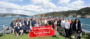 TÜRSAB Başkan Adayı Aylin Özsavaş, düzenlenen boğaz turunda sektör temsilcileri ve basın mensuplarıyla bir araya geldi.