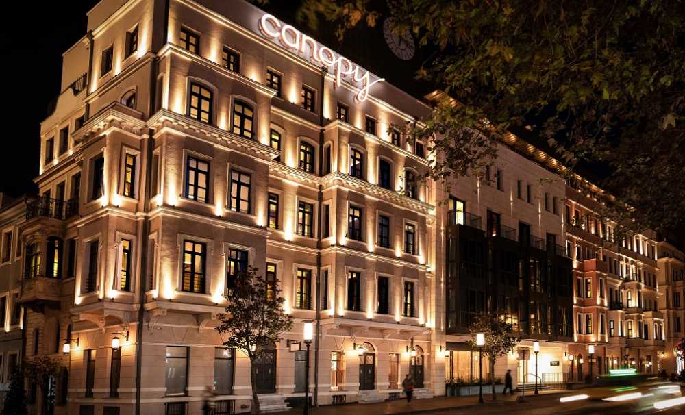 Canopyby Hilton Istanbul Beyoğlu semtine Hilton’un “lifestyle” segmentini  yansıtan yepyeni bir otel kazandırıyor.