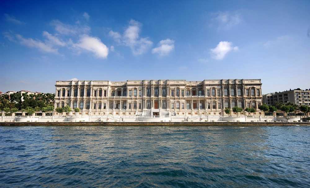  Çırağan PalaceKempinski İstanbul,  seçkin otellerin yer aldığı listede en iyi 50 otel arasına girdi.