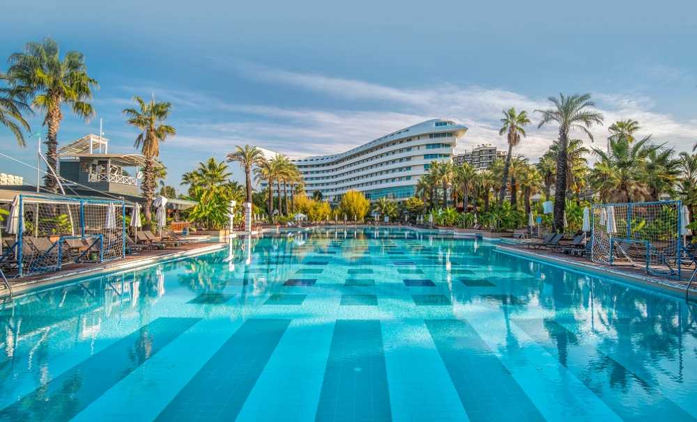 Concorde De Luxe Resort ‘En İyi 100 Otel ve ‘Çevre Dostu Otel’ kategorisinde ödülün sahibi oldu.