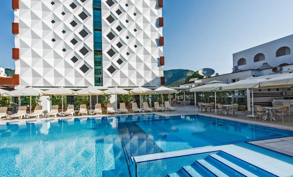 Elite World Marmaris Hotel Yaz Sezonunu Açıyor