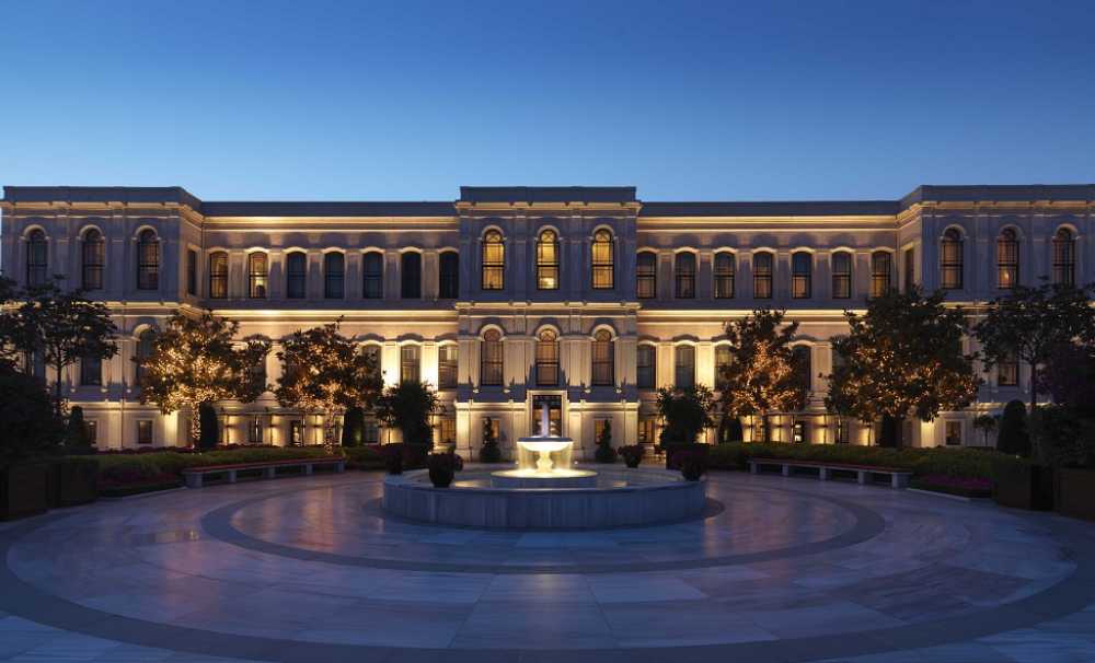 Four Seasons İstanbul'a Forbes Travel Guıde'dan 5 yıldız...