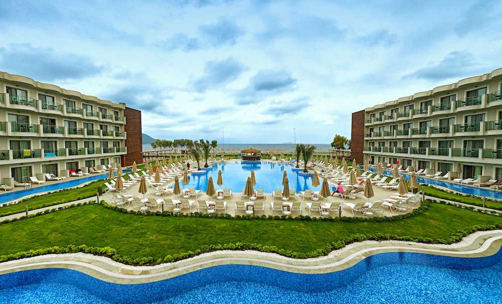 LABRANDA Hotels & Resorts Türkiye'deki yatırımlarına devam ediyor