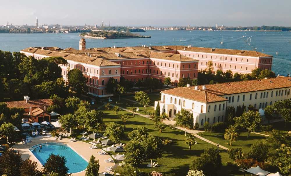 Mandarin Oriental,Permak Holdinge ait San Clemente Palace Hotel’in operasyonunu devraldığını duyurdu.
