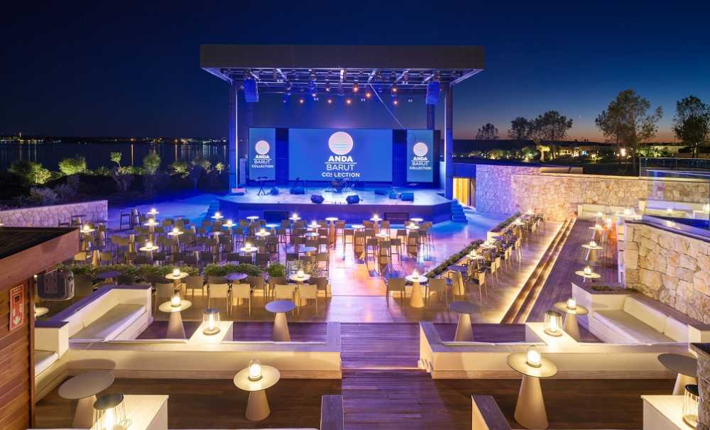 Ritmin Kalbi Anda Barut Collection’da ASH ile Atıyor