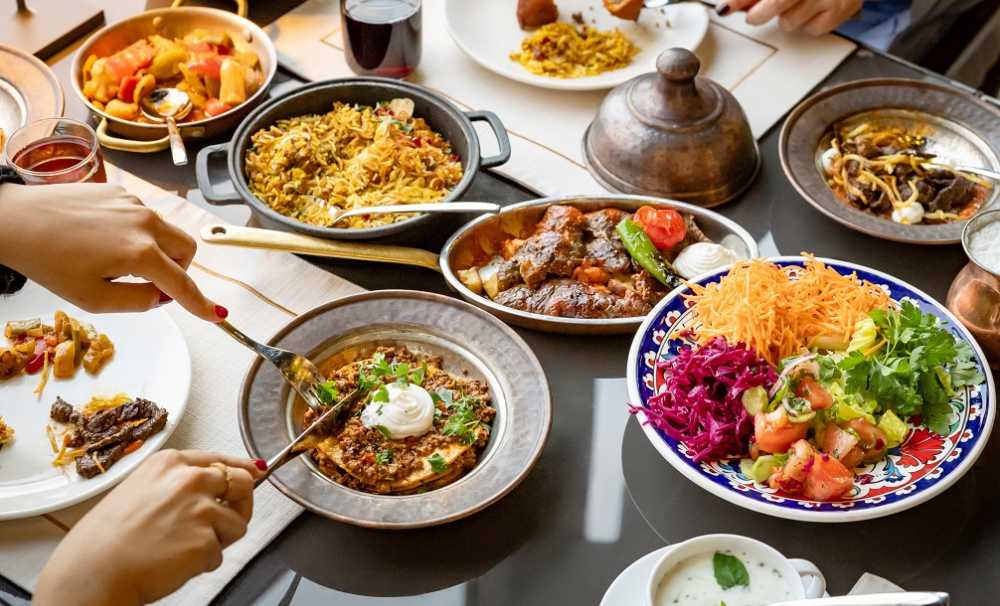 Swissôtel The Bosphorus,iftar menüsüne eşlik eden fasıl ve semazen gösterileriyle misafirlerine eşsiz bir deneyim sunuyor. 