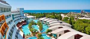Cornelia Diamond Golf Resort & Spa, unutulmaz bir tatil deneyimi yaşatmaya devam ediyor.