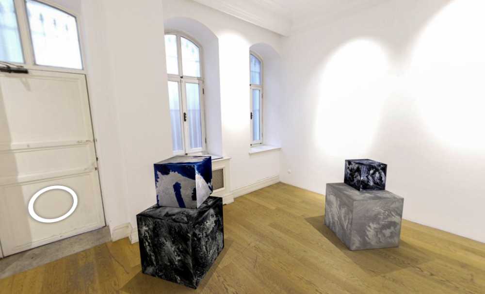 Ebru Uygun’un; “Hayatı Odalara Böldüm” adını verdiği ebru sergisi dijital platformda sanatseverlerle buluşuyor..