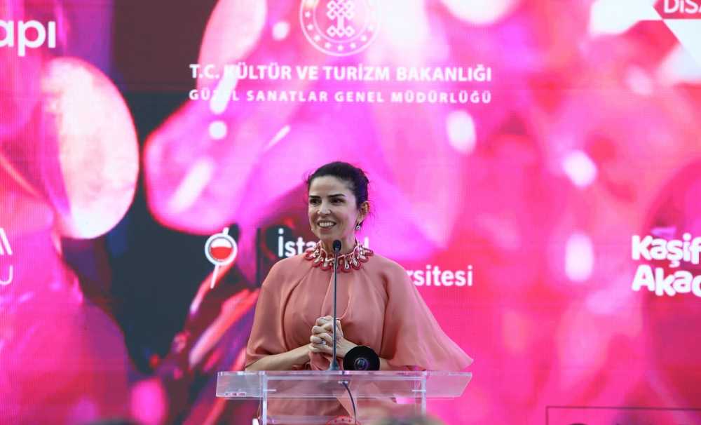 İstanbul Dijital Sanat Festivali (IDAF), 2 Mayıs’ta Atatürk Kültür Merkezi’nde başlıyor.