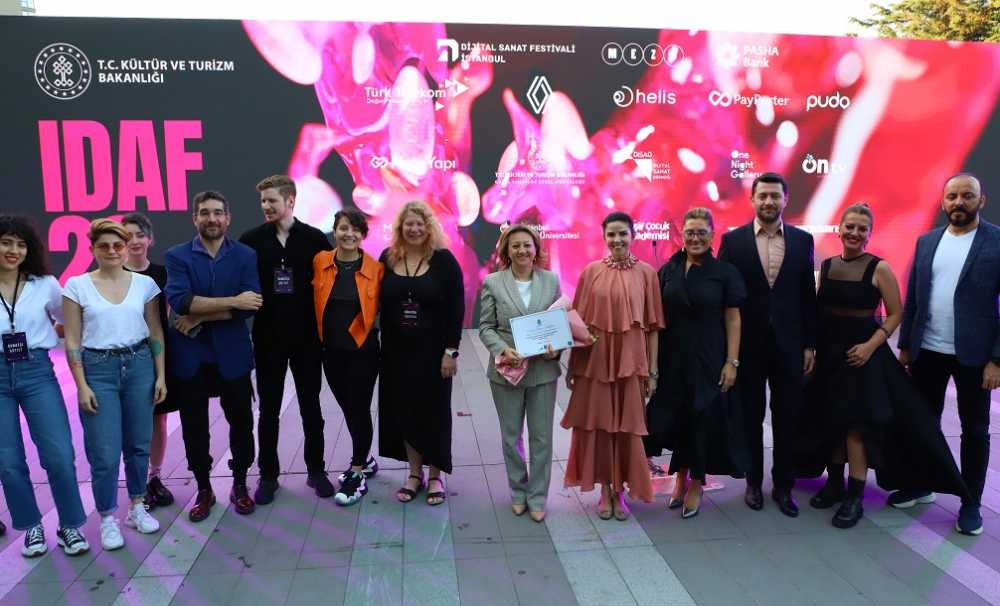 İstanbul Dijital Sanat Festivali (IDAF) Atatürk Kültür Merkezi’nde düzenlenen törenle kapılarını açtı.