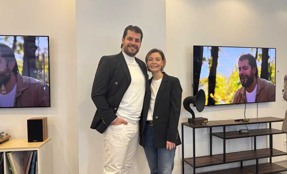 Sinan Güleryüz ve Özge Özder’in yeni şarkıları “Duymadın Feryadımı”,basın toplantısıyla tanıtıldı.