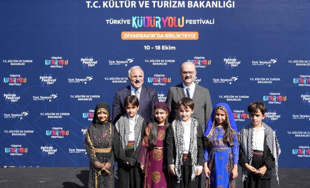 Türkiye Kültür Yolu Festivali’nin 22. durağı Diyarbakır’da, başladı. 