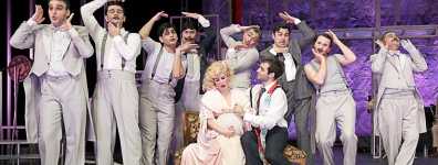 İBB Şehir Tiyatroları, 2025-2026 tiyatro sezonunun yeni ayında 40 oyunla seyirci karşısına çıkıyor.