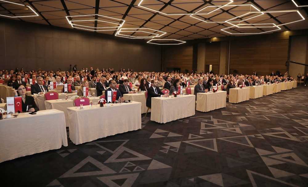  2. TÜRSAB Turizm Kongresi yoğun bir katılımla gerçekleşen açılış töreni ile başladı.