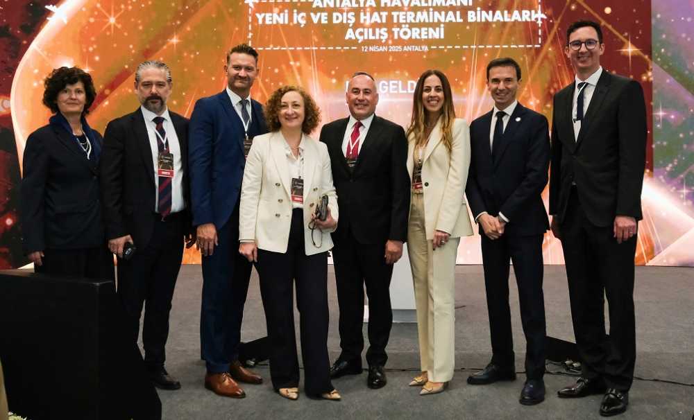  Antalya Havalimanı, terminal ve hava tarafı kapasitesini genişleterek yeni yüzüyle hizmet vermeye başladı.