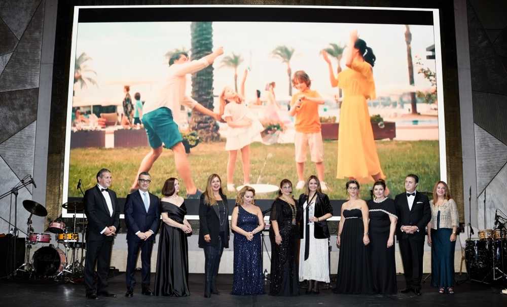 Divan Otelleri,Skålite “Turizmde Kalite” Ödülleri 2025 kapsamında“En İyi Lokal Zincir Otel” ödülüne layık görüldü.