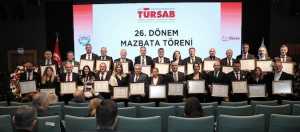 TÜRSAB yeni Yönetim Kurulu, Denetim Kurulu ve Disiplin Kurulu üyeleri 28.11.2025 Cuma günü düzenlenen törenle mazbatalarını aldı.