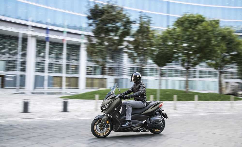  2020 model TMAX Tech MAX,çevreci yaklaşımıyla dikkatleri üzerine çekiyor.