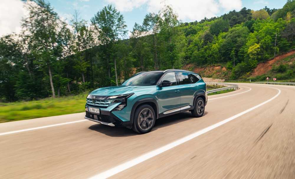 Bursa OYAK Renault Fabrikaları’nda üretilen yeni Renault Boreal, Türkiye’de satışa sunuluyor.