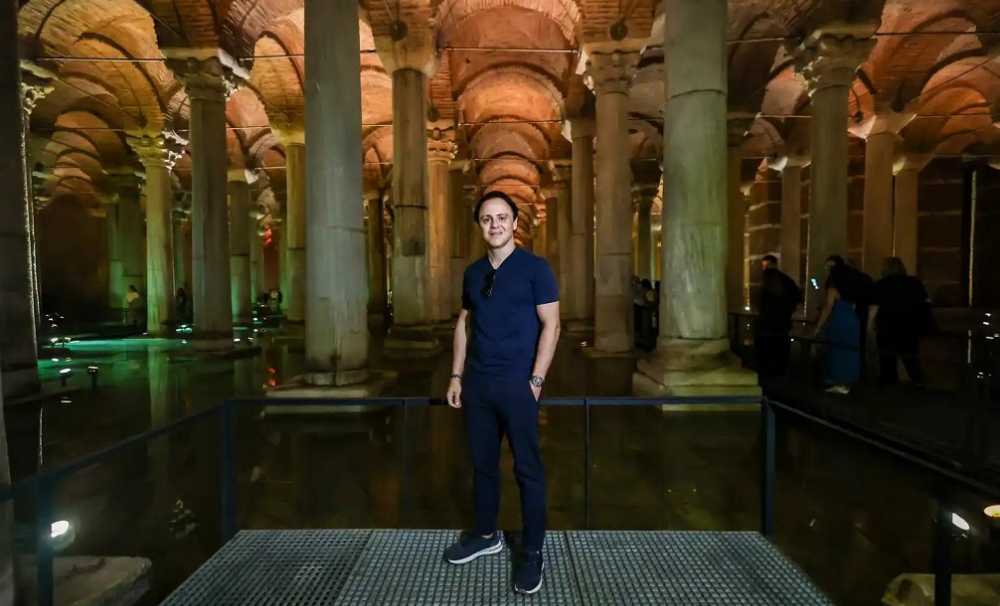 Brezilyalı efsane pilot Felipe Massa, yıllar sonra yeniden İstanbul'a geldi. 