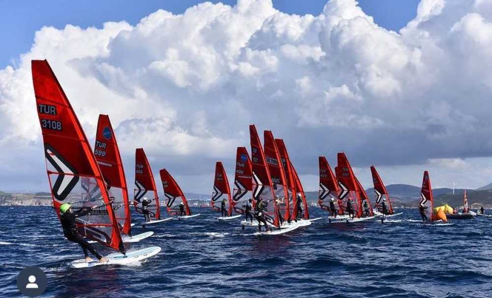  Windsurf Slalom Ligi  İzmir'in Foça İlçesi'nde gerçekleştirilecek.