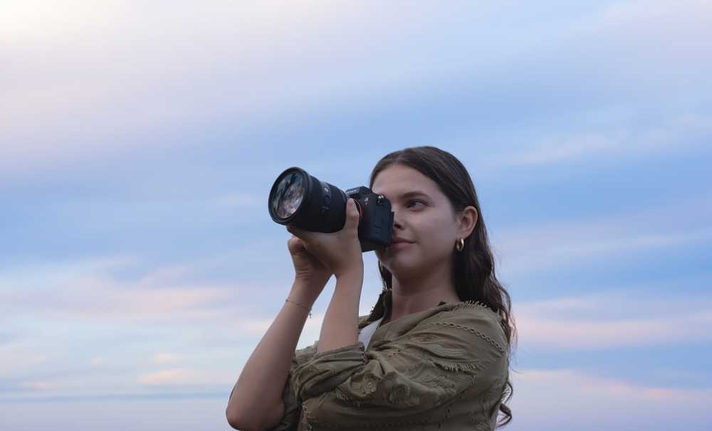 Sony, Alpha 7 V Full-Frame Fotoğraf Makinesi ve FE 28-70mm F3.5-5.6 OSS II Standart Zoom Lensini Tanıttı