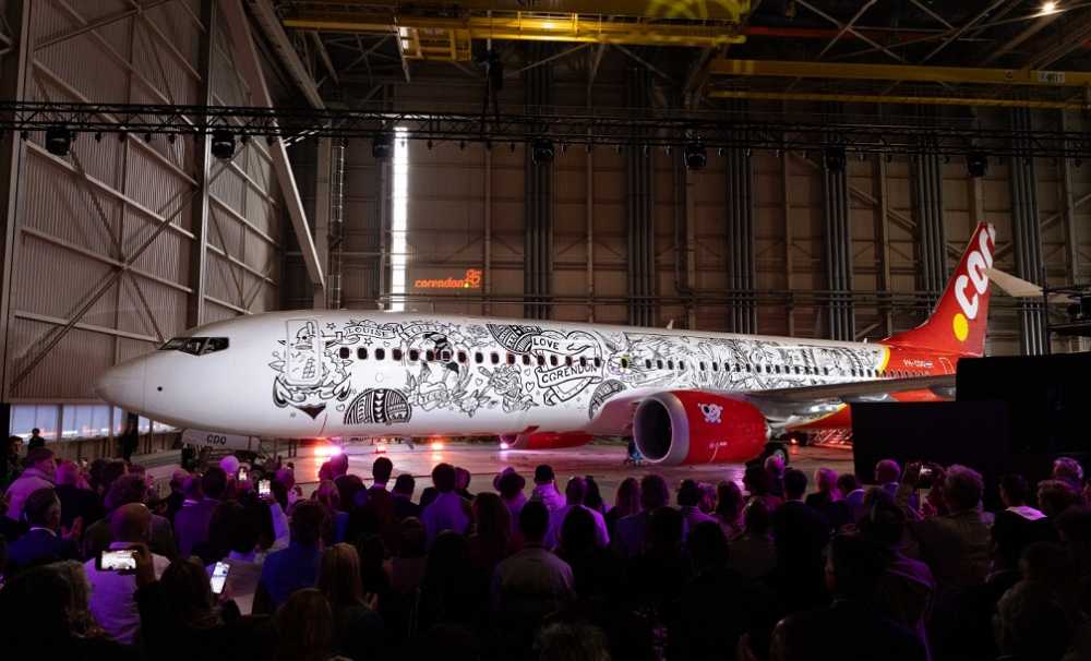  CorendonDutchAirlines, dünyanın tamamen dövme tasarımla giydirilen ilk uçağını tanıttı.