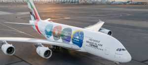 Emirates, tenis sporuna verdiği uzun soluklu desteği, özel Airbus A380 dış giydirmesiyle gökyüzüne taşıdı.