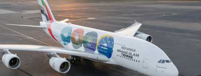 Emirates, tenis sporuna verdiği uzun soluklu desteği, özel Airbus A380 dış giydirmesiyle gökyüzüne taşıdı.